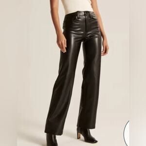 NWT Abercrombie & Fitch A&F Vegan Leather 90s Straight Leg Relaxed Pants Size 29